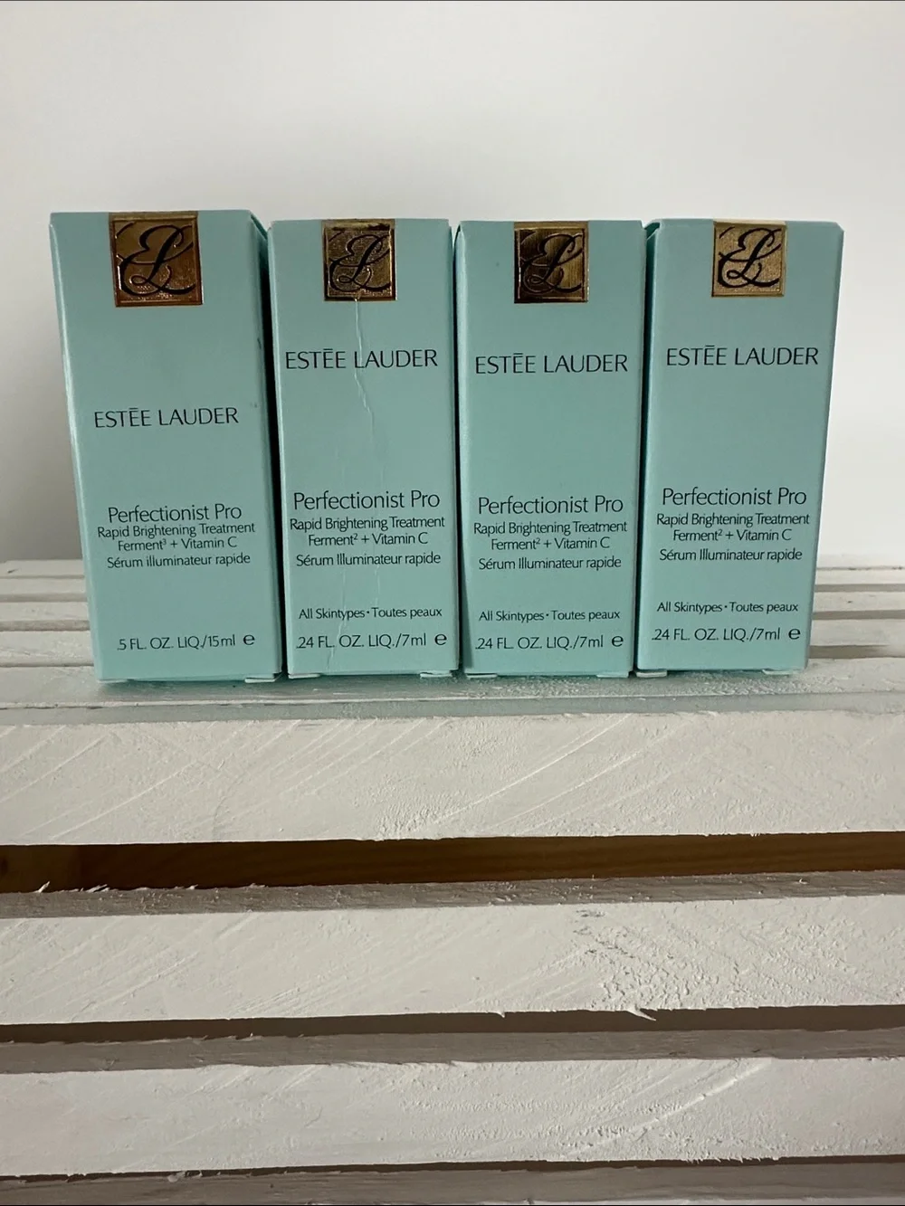 4x Estée Lauder Perfectionist Pro
